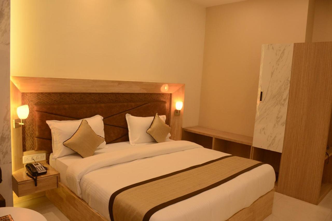 Hotel Bharat Kota  Luaran gambar