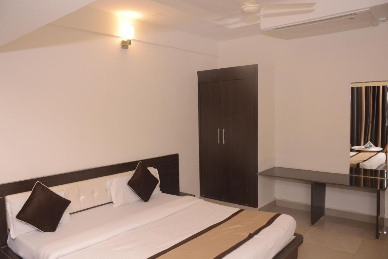 Hotel Bharat Kota  Luaran gambar