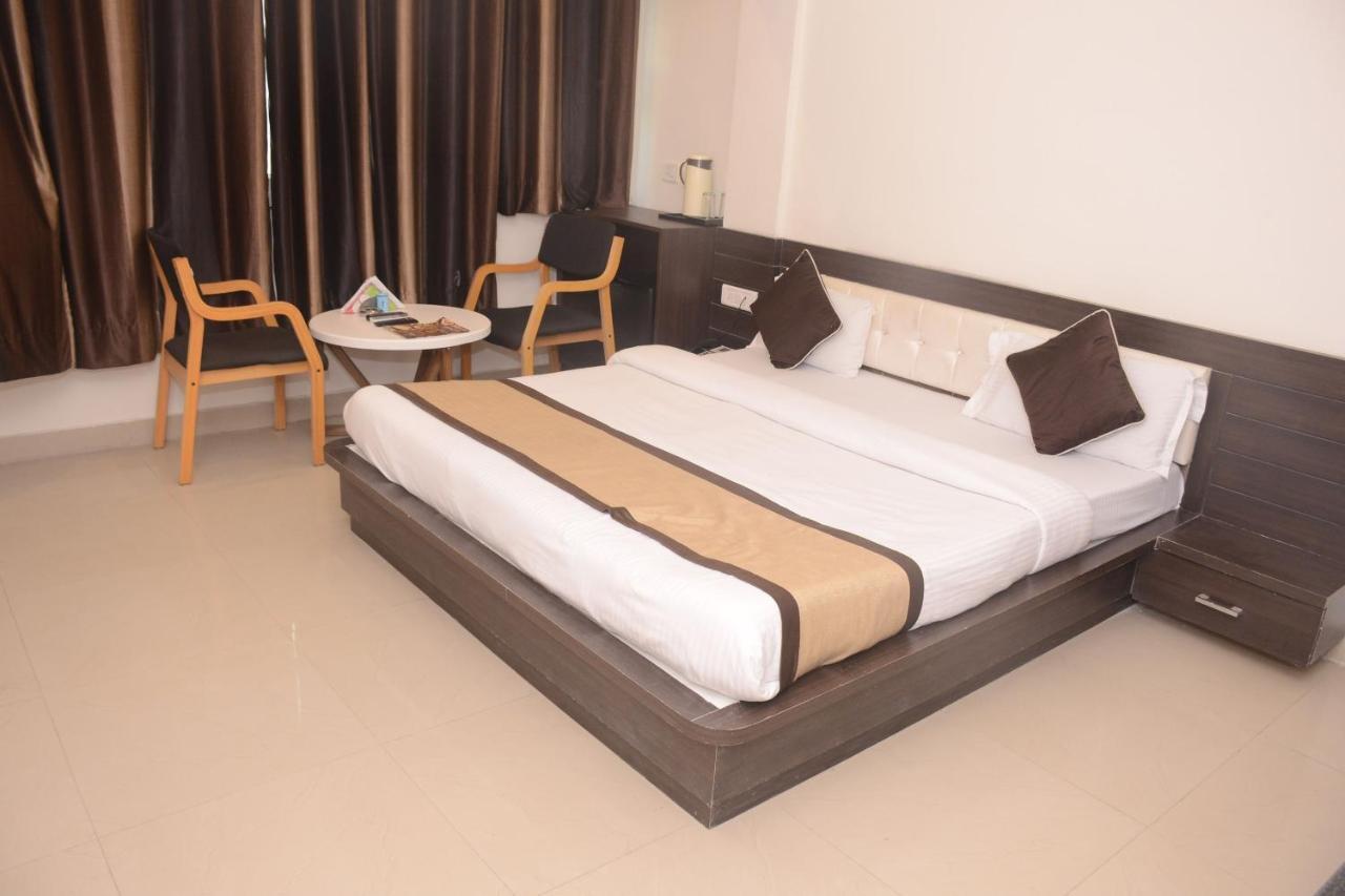 Hotel Bharat Kota  Luaran gambar