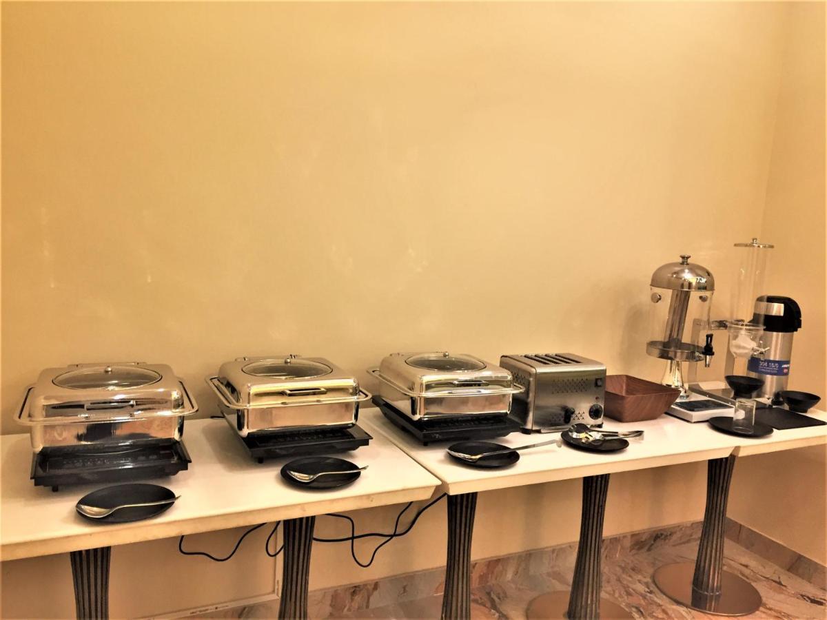 Hotel Bharat Kota  Luaran gambar
