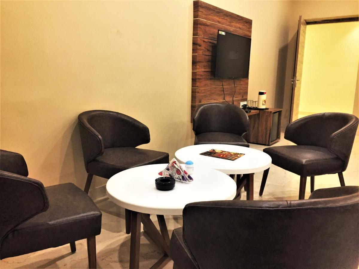 Hotel Bharat Kota  Luaran gambar