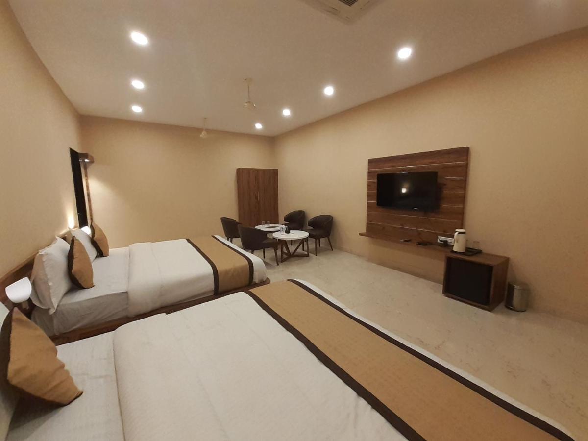 Hotel Bharat Kota  Luaran gambar
