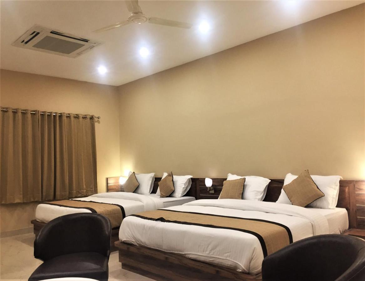 Hotel Bharat Kota  Luaran gambar